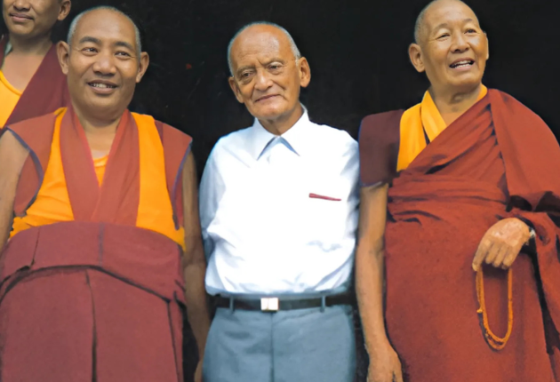 Padre Davila con maestros espirituales
